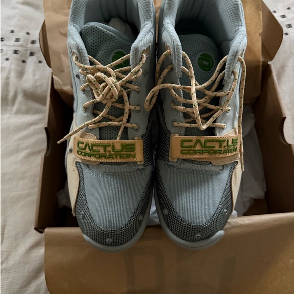Cactus Jack by Travis Scott Gray and Green Sneakers - Picture 1 of 3